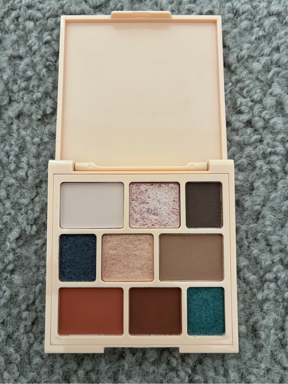 Eyeshadow Bundle - Picture 5 of 8